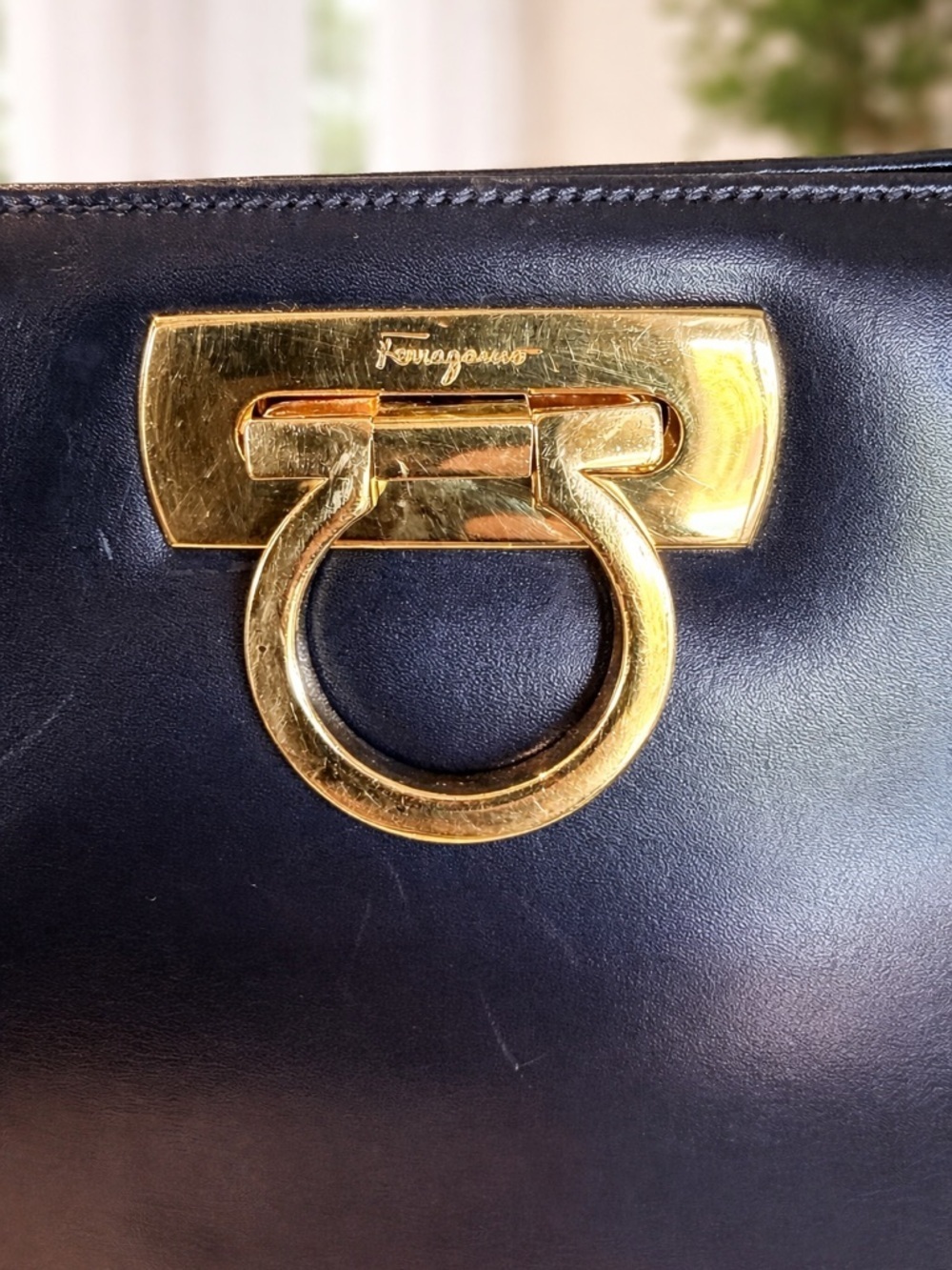Authentic Salvatore Ferragamo Gancini Chain Shoulder Bag - Vintage - Picture 6 of 9